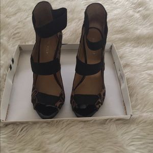 Leopard Nine West Strappy Heels